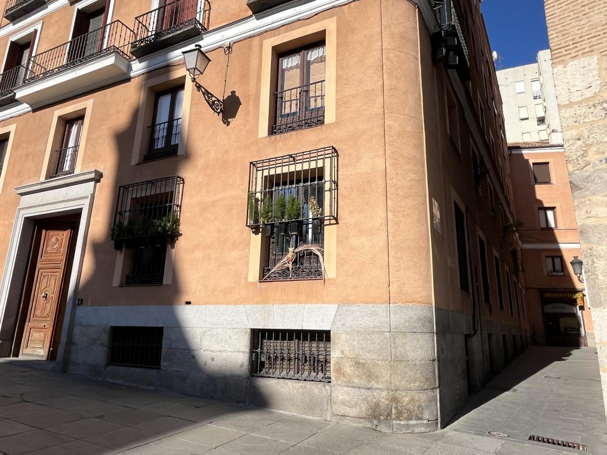 Dplace To Be - Amazing Apartments In Historic Center Madrid Eksteriør billede